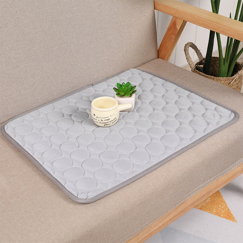 WilderPaw BreezeLounge - Refreshing Dog Mat Sky Blue Ice Silk Mat