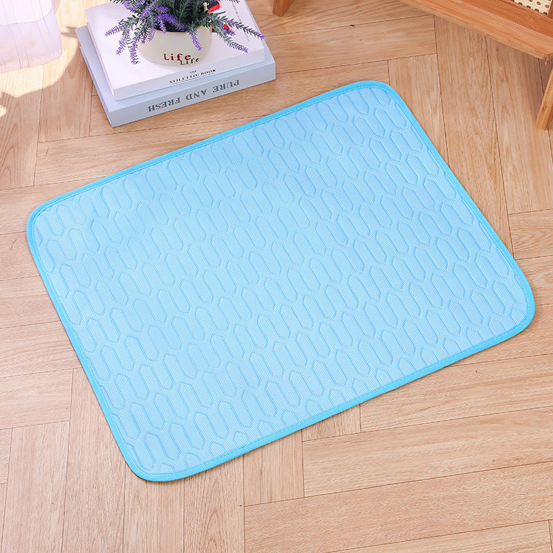 WilderPaw BreezeLounge - Refreshing Dog Mat Sky Blue Ice Silk Mat